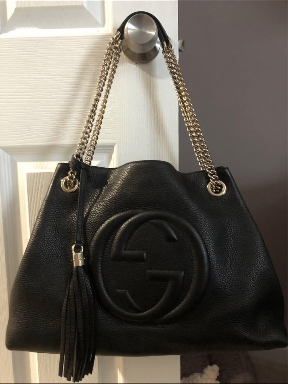 Gucci Black Pebbled Leather Shoulder Bag with Gold Chain